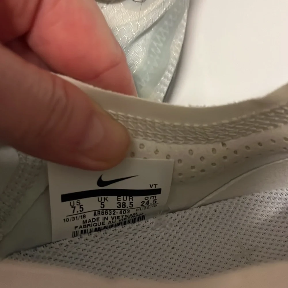 Nike Air VaporMax 2019 women’s “Ghost Aqua” - Picture 11 of 13